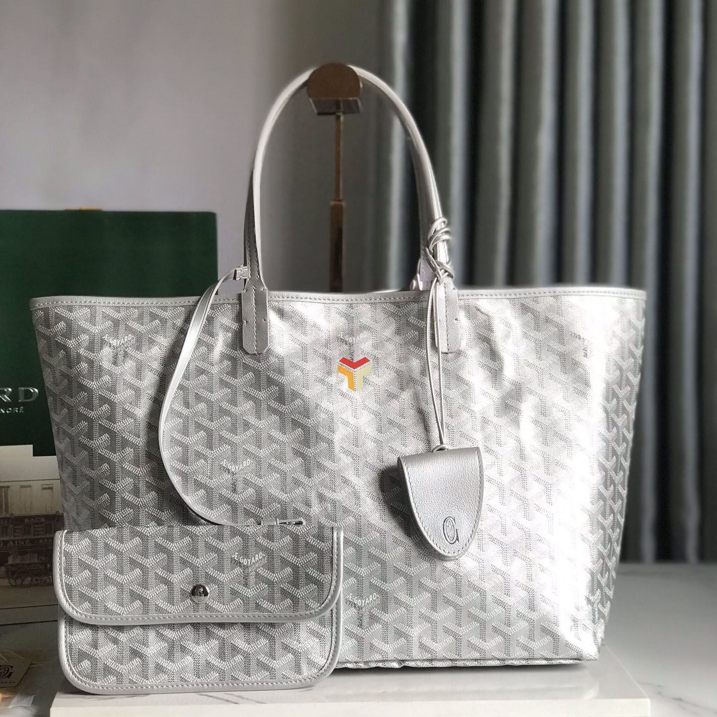 Go*ard shopping bags